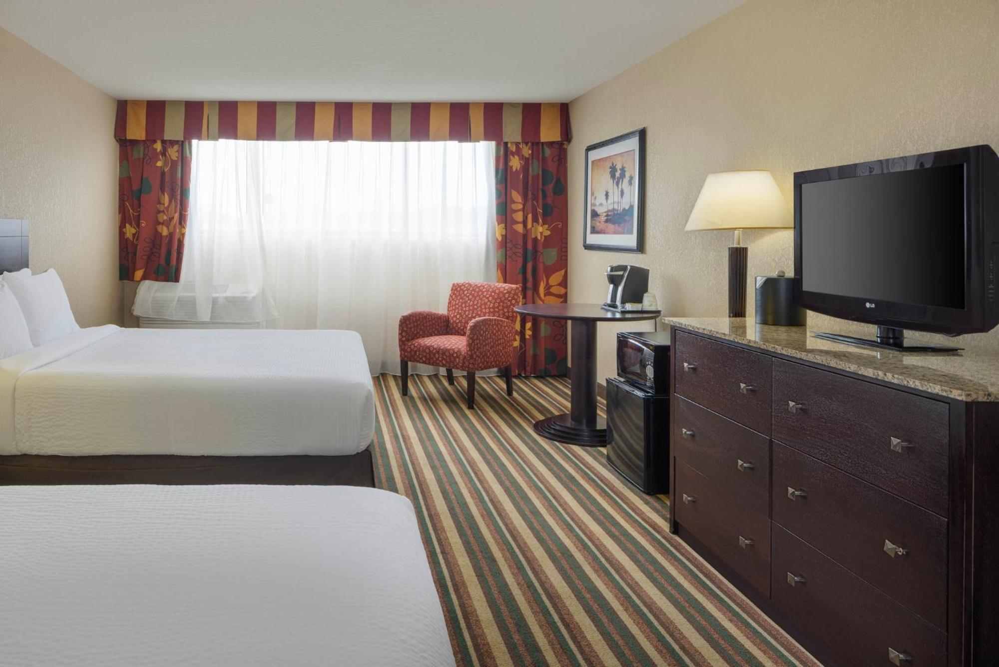 Holiday Inn & Suites Orlando Sw - Celebration Area By Ihg Kissimmee Exterior photo