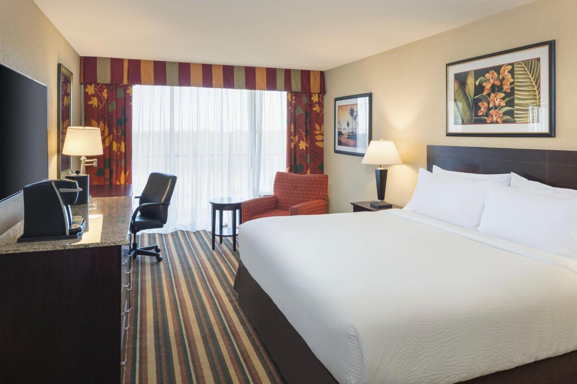 Holiday Inn & Suites Orlando Sw - Celebration Area By Ihg Kissimmee Exterior photo