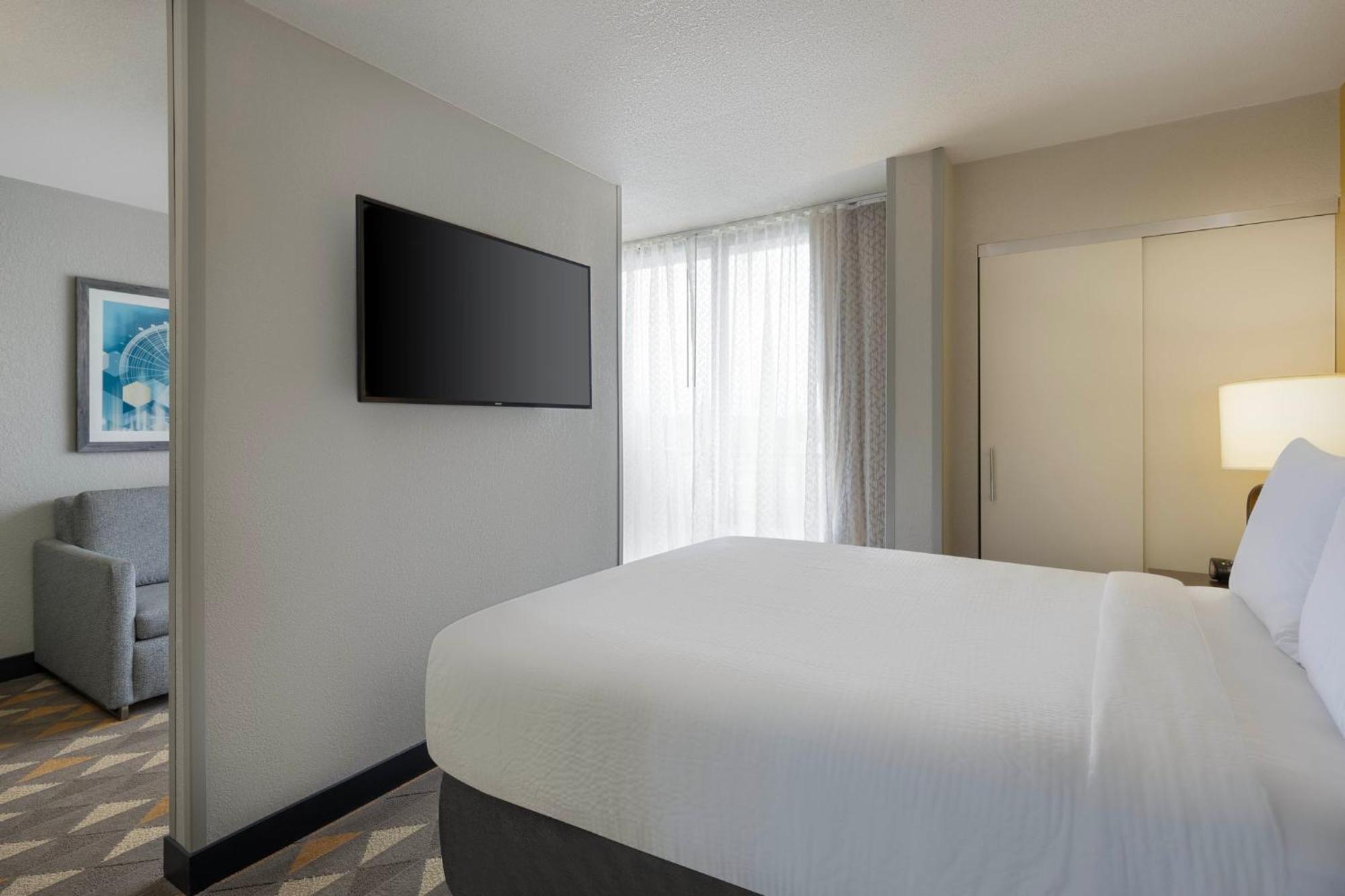 Holiday Inn & Suites Orlando Sw - Celebration Area By Ihg Kissimmee Exterior photo